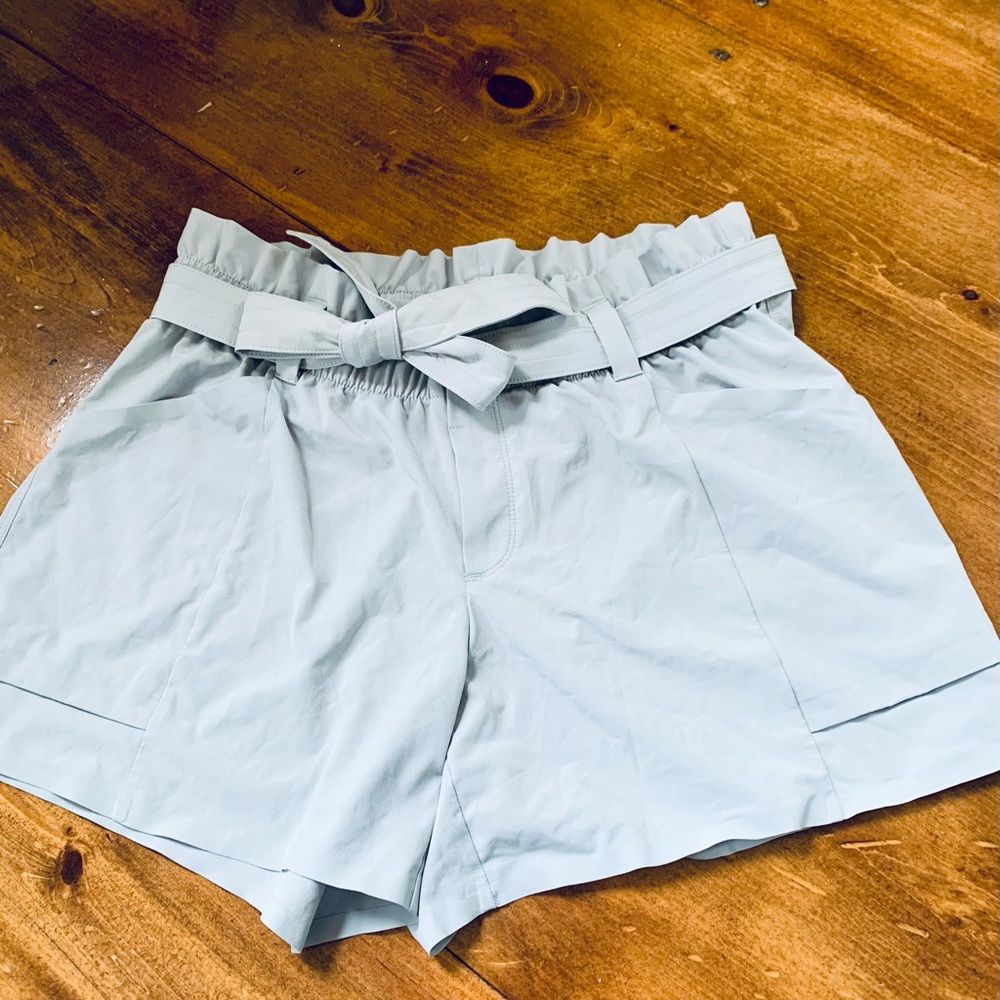 Athleta Skyline Short EUC size 10